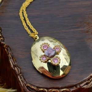 🌹 Vintage porcelain Rose locket necklace